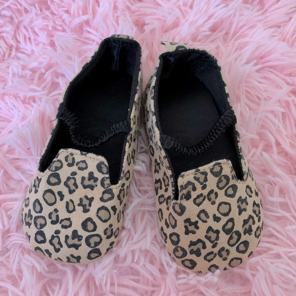 LEOPARD flats 6-12 months